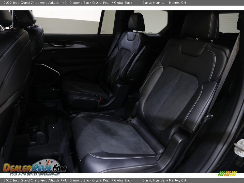 2022 Jeep Grand Cherokee L Altitude 4x4 Diamond Black Crystal Pearl / Global Black Photo #19