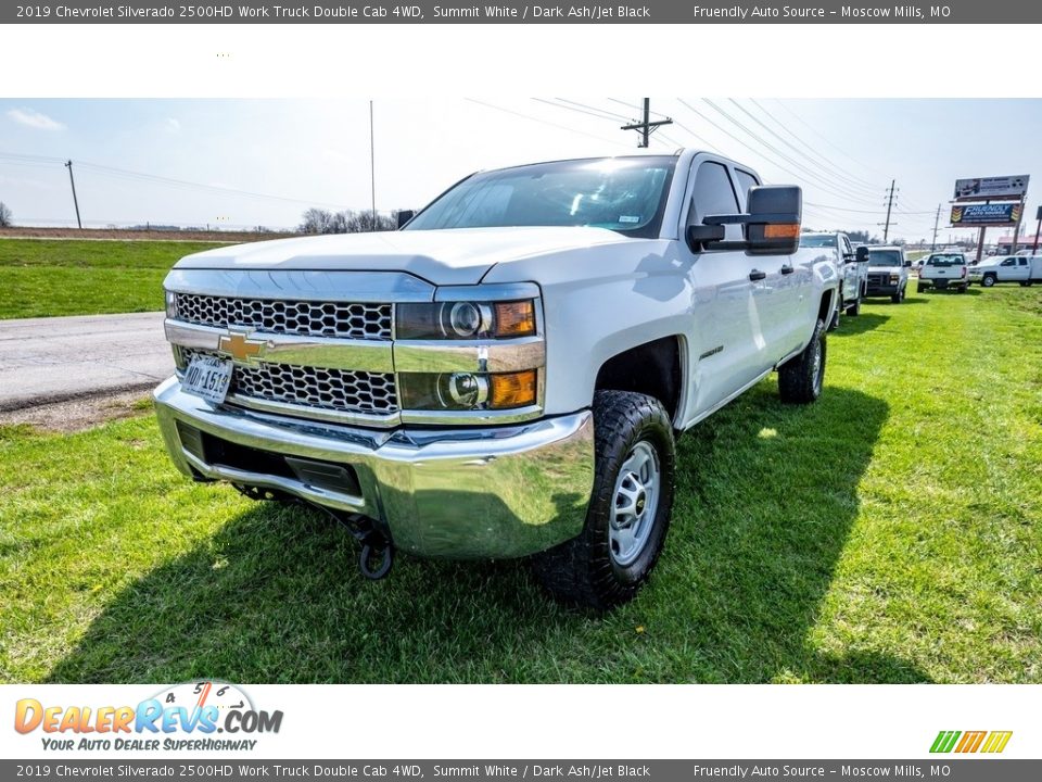 Front 3/4 View of 2019 Chevrolet Silverado 2500HD Work Truck Double Cab 4WD Photo #8