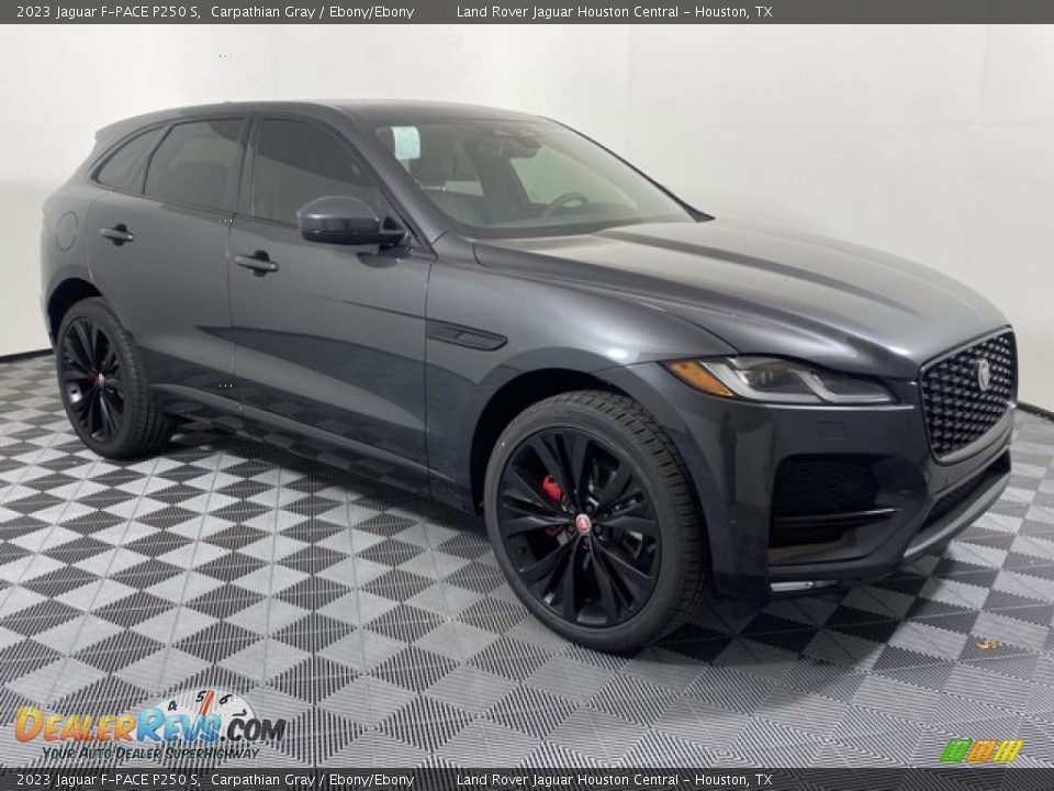 Front 3/4 View of 2023 Jaguar F-PACE P250 S Photo #12