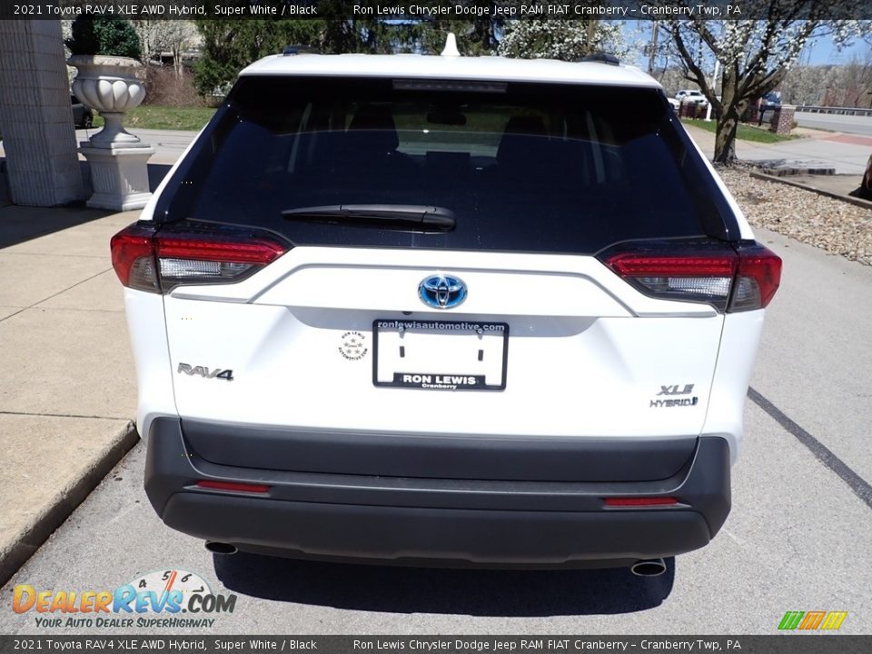 2021 Toyota RAV4 XLE AWD Hybrid Super White / Black Photo #7