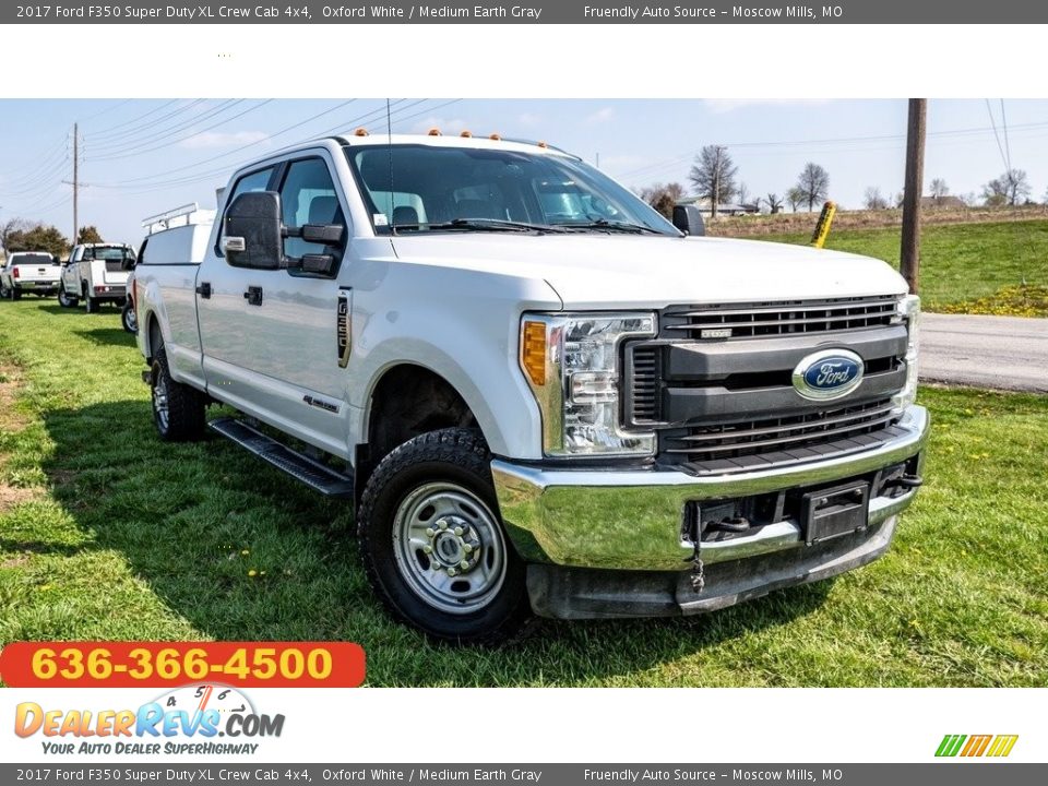 2017 Ford F350 Super Duty XL Crew Cab 4x4 Oxford White / Medium Earth Gray Photo #1