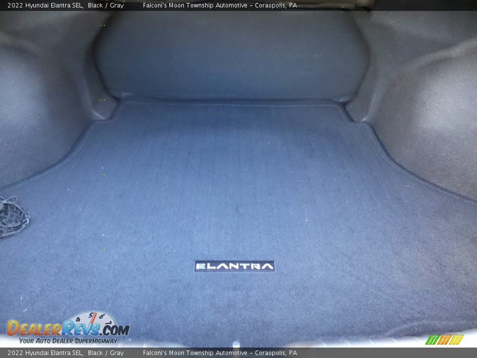 2022 Hyundai Elantra SEL Black / Gray Photo #4