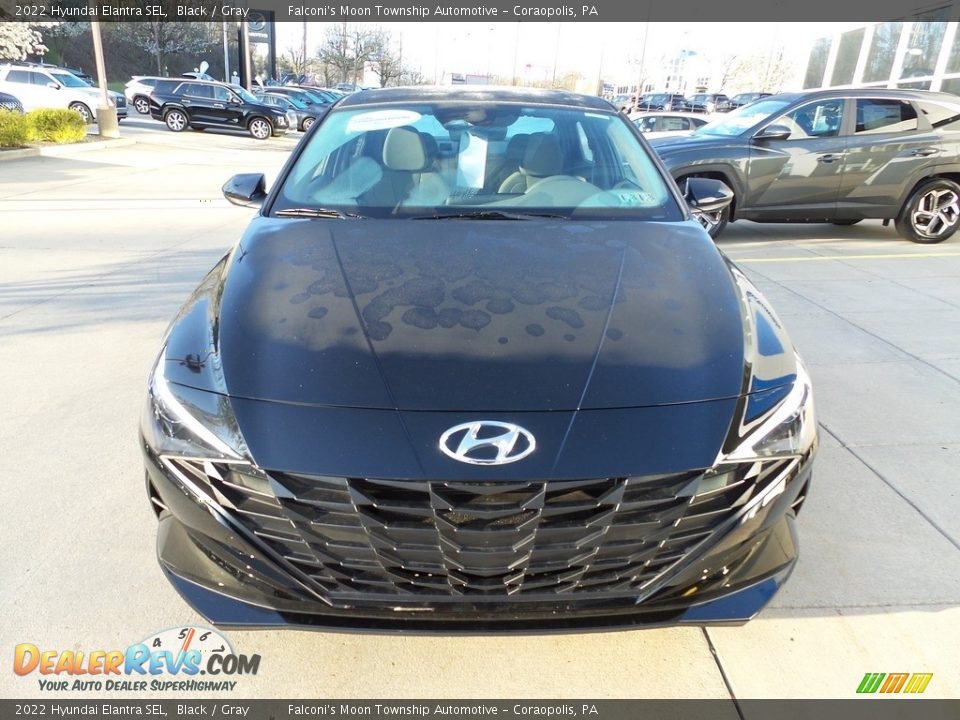 2022 Hyundai Elantra SEL Black / Gray Photo #7