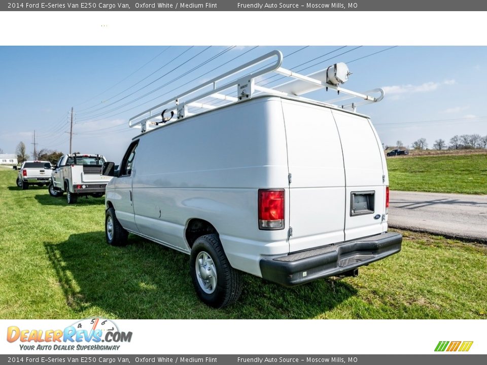 2014 Ford E-Series Van E250 Cargo Van Oxford White / Medium Flint Photo #9