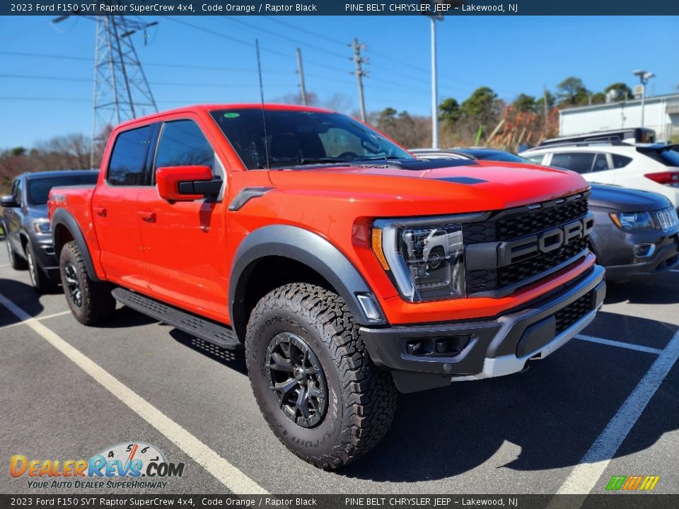 Front 3/4 View of 2023 Ford F150 SVT Raptor SuperCrew 4x4 Photo #2