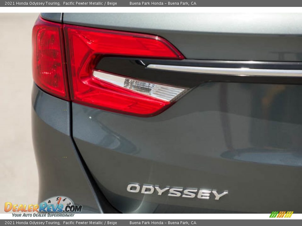 2021 Honda Odyssey Touring Pacific Pewter Metallic / Beige Photo #10