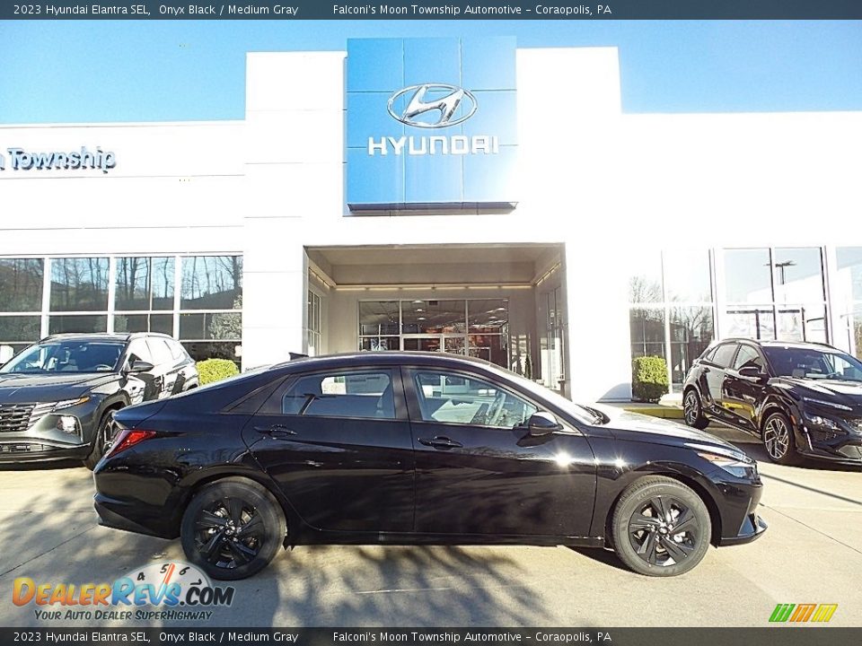 2023 Hyundai Elantra SEL Onyx Black / Medium Gray Photo #1