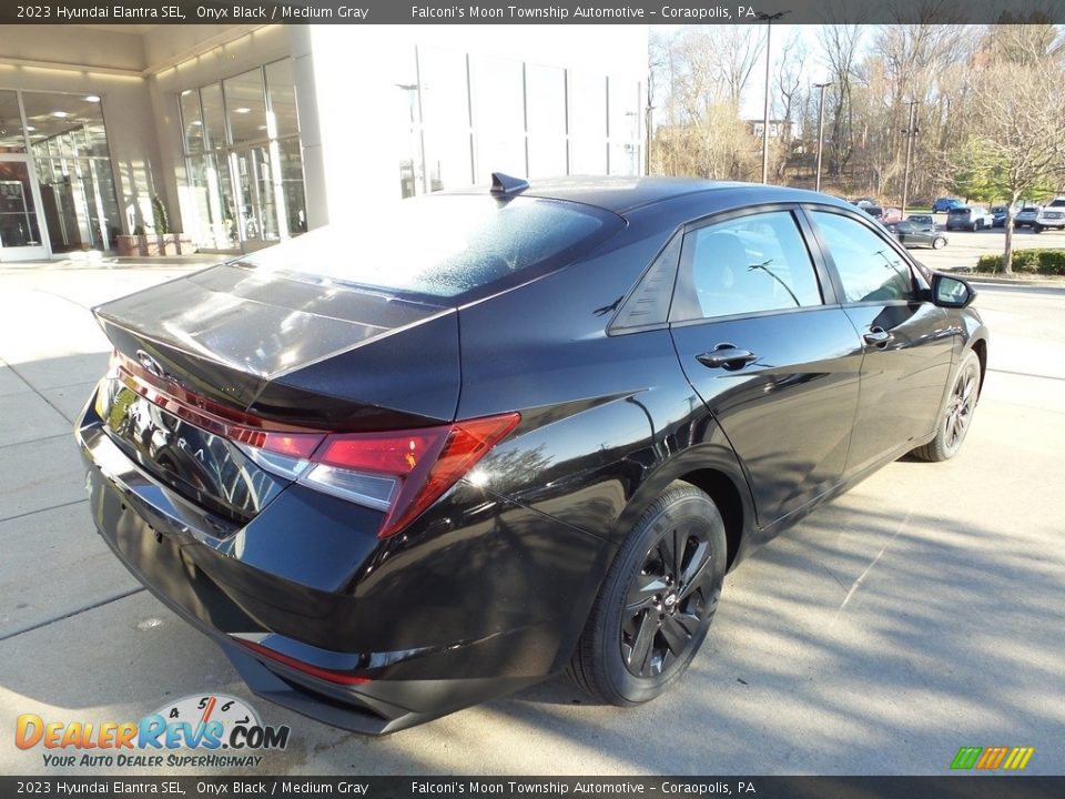2023 Hyundai Elantra SEL Onyx Black / Medium Gray Photo #2