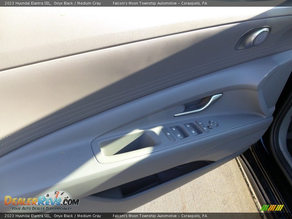 2023 Hyundai Elantra SEL Onyx Black / Medium Gray Photo #13
