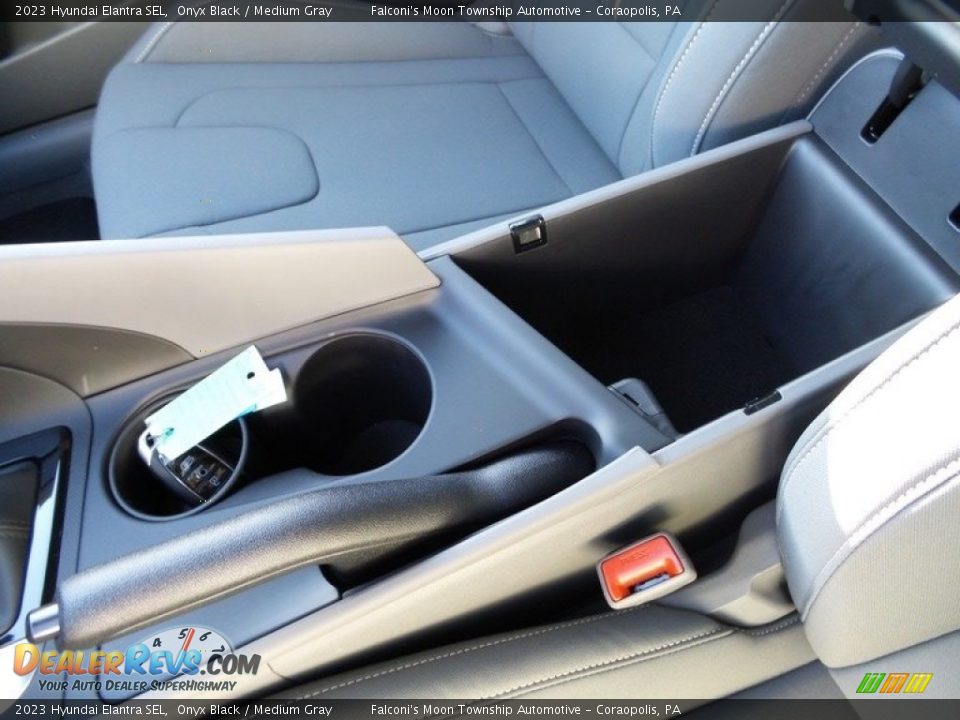 2023 Hyundai Elantra SEL Onyx Black / Medium Gray Photo #16
