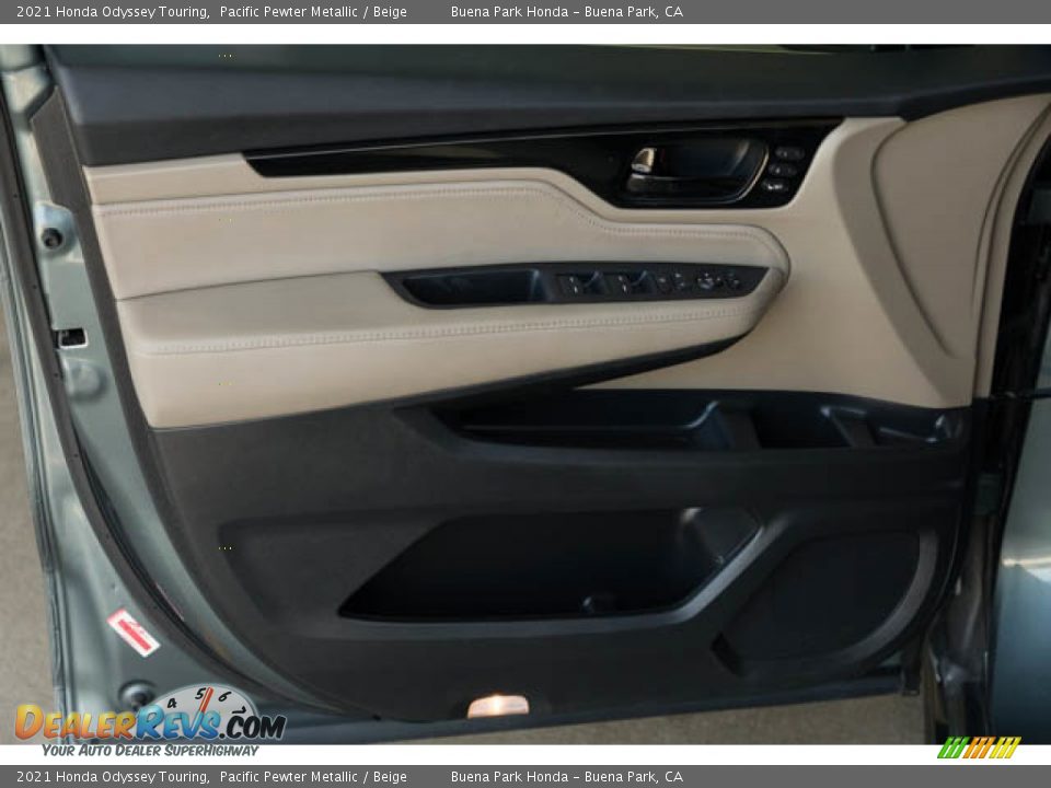 Door Panel of 2021 Honda Odyssey Touring Photo #35