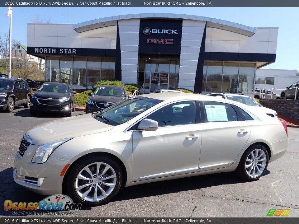 2016 Cadillac XTS Luxury AWD Sedan Silver Coast Metallic / Jet Black Photo #1