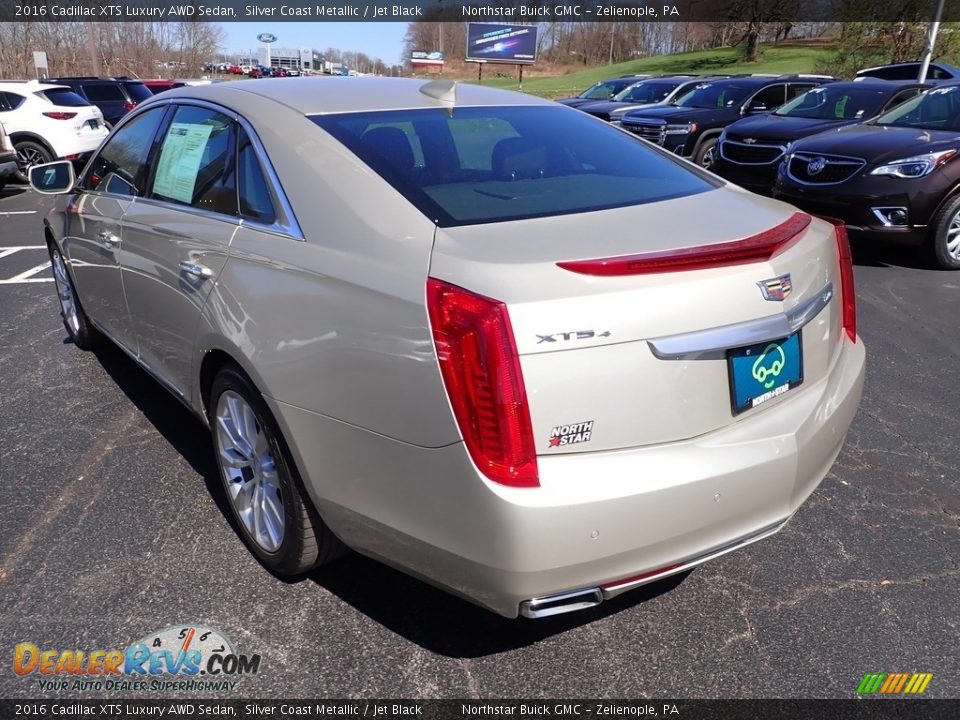 2016 Cadillac XTS Luxury AWD Sedan Silver Coast Metallic / Jet Black Photo #4