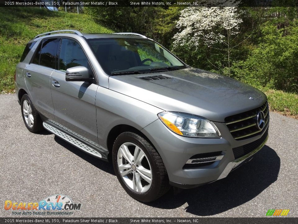 Front 3/4 View of 2015 Mercedes-Benz ML 350 Photo #4