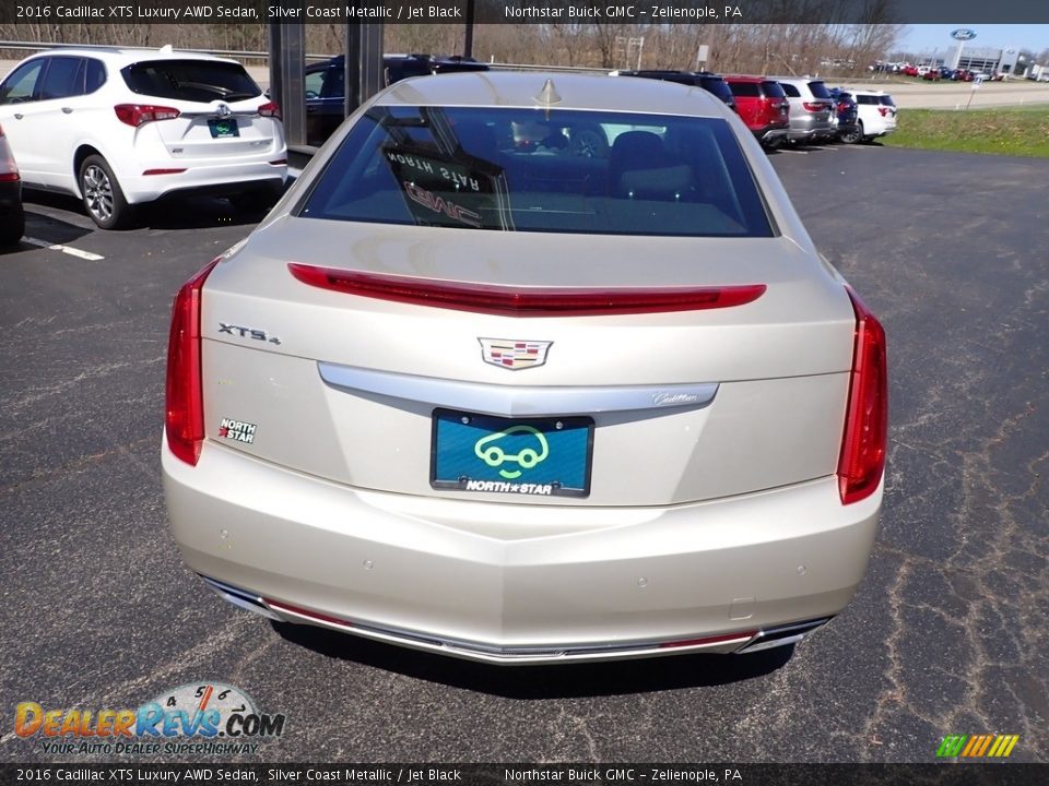 2016 Cadillac XTS Luxury AWD Sedan Silver Coast Metallic / Jet Black Photo #5