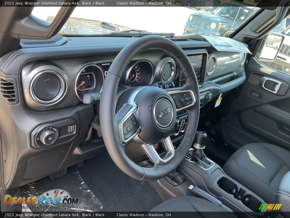 2023 Jeep Wrangler Unlimited Sahara 4x4 Black / Black Photo #4