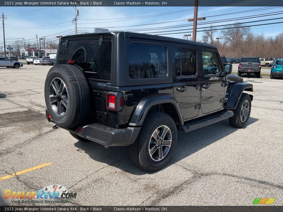2023 Jeep Wrangler Unlimited Sahara 4x4 Black / Black Photo #8