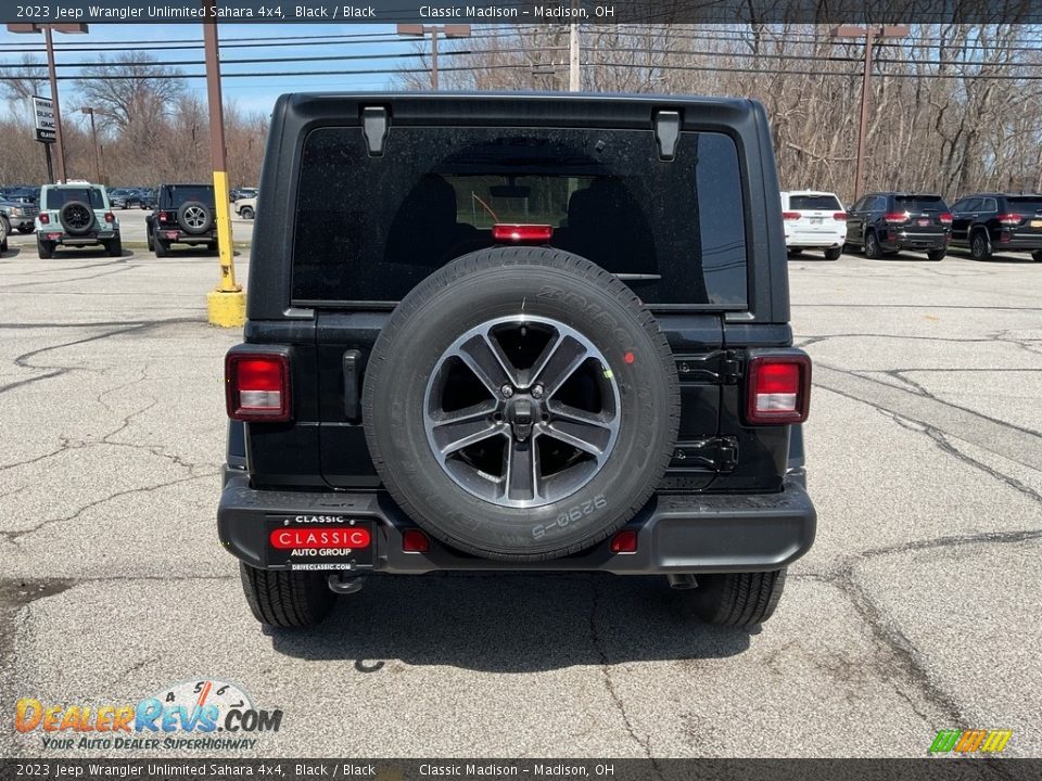 2023 Jeep Wrangler Unlimited Sahara 4x4 Black / Black Photo #11