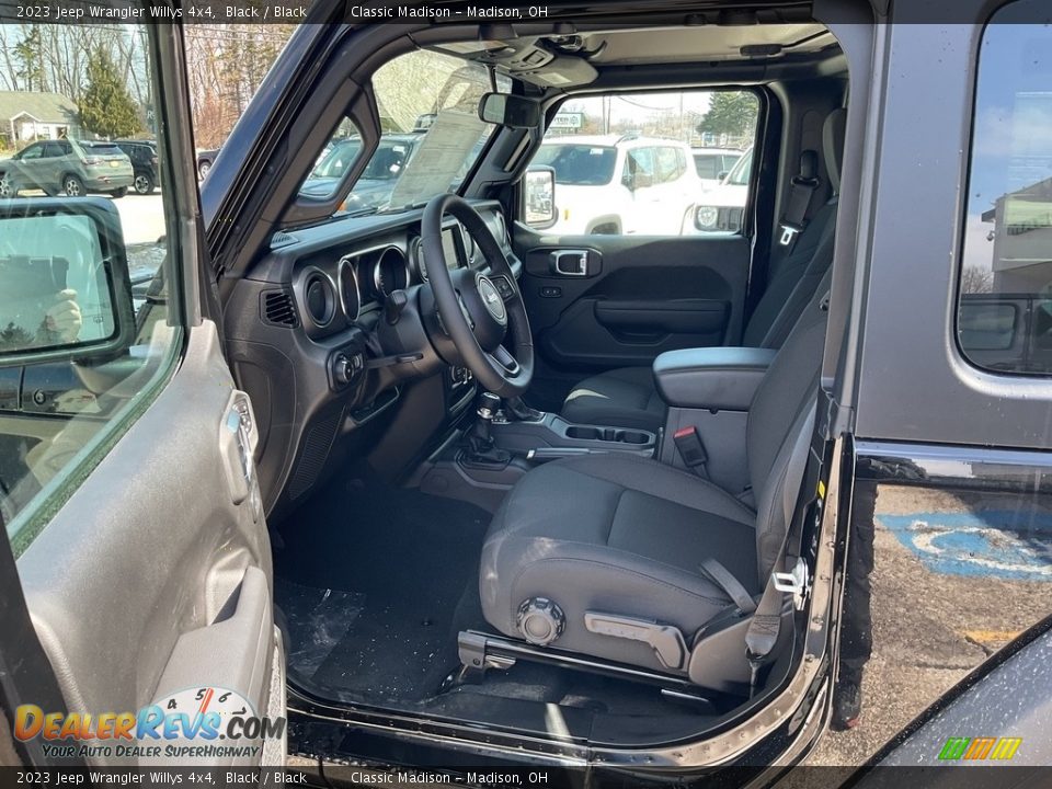 2023 Jeep Wrangler Willys 4x4 Black / Black Photo #2