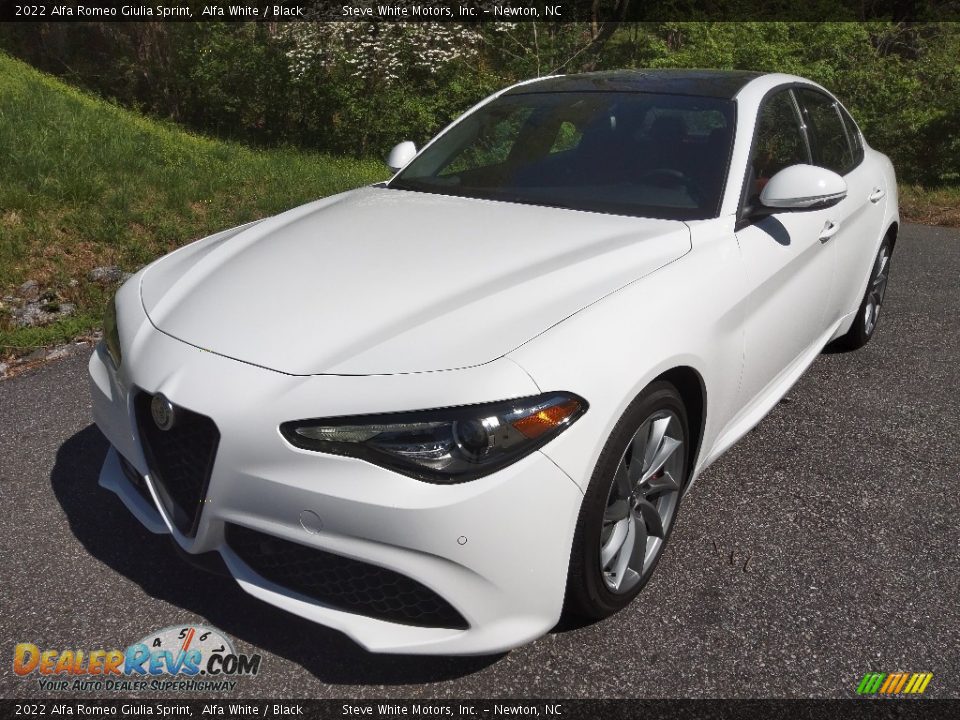 2022 Alfa Romeo Giulia Sprint Alfa White / Black Photo #2