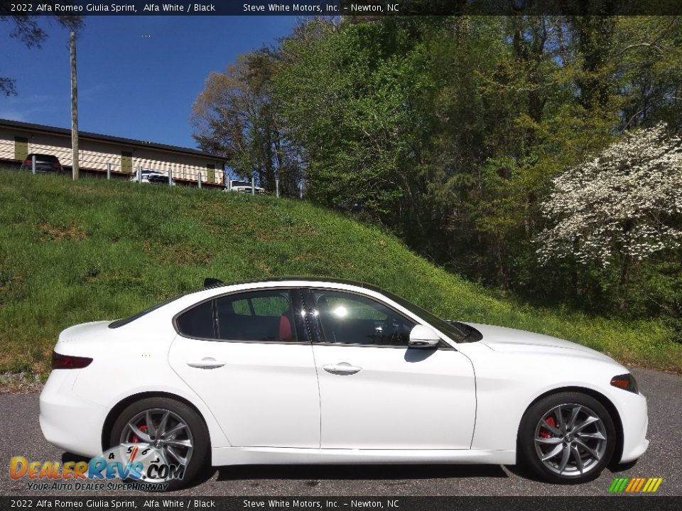 2022 Alfa Romeo Giulia Sprint Alfa White / Black Photo #5