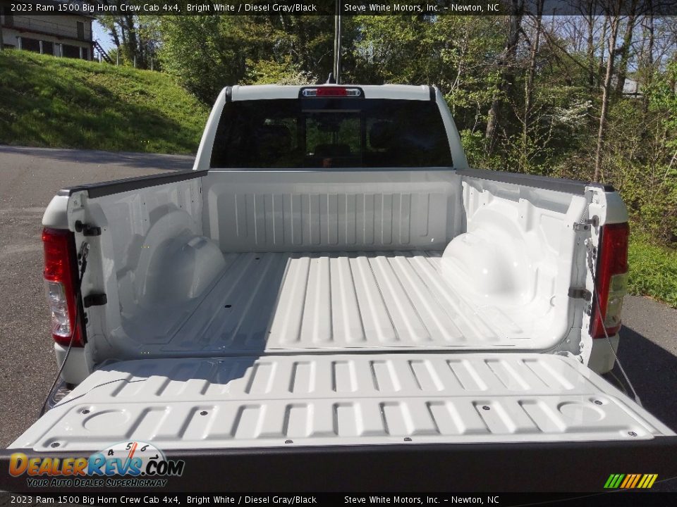 2023 Ram 1500 Big Horn Crew Cab 4x4 Bright White / Diesel Gray/Black Photo #8