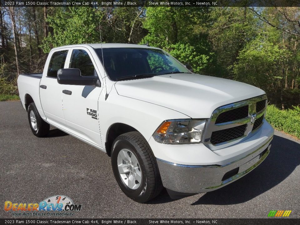 2023 Ram 1500 Classic Tradesman Crew Cab 4x4 Bright White / Black Photo #4