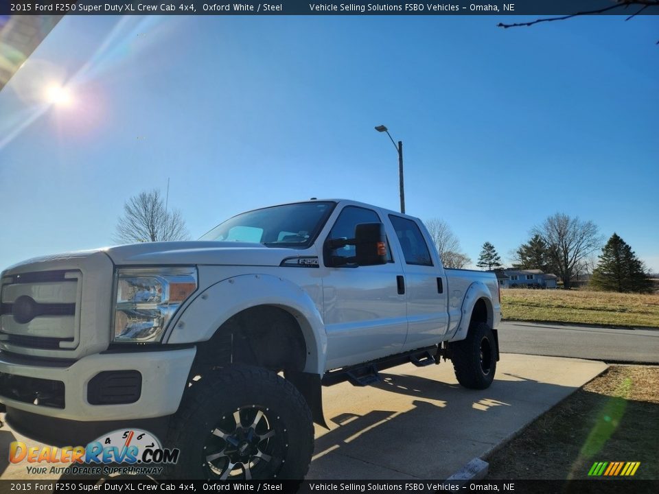 2015 Ford F250 Super Duty XL Crew Cab 4x4 Oxford White / Steel Photo #1