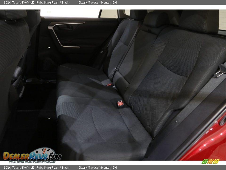 2020 Toyota RAV4 LE Ruby Flare Pearl / Black Photo #16