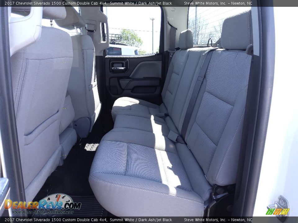 2017 Chevrolet Silverado 1500 Custom Double Cab 4x4 Summit White / Dark Ash/Jet Black Photo #15