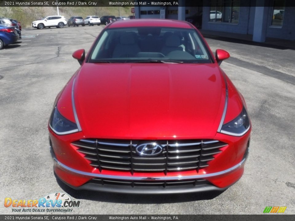 2021 Hyundai Sonata SE Calypso Red / Dark Gray Photo #4