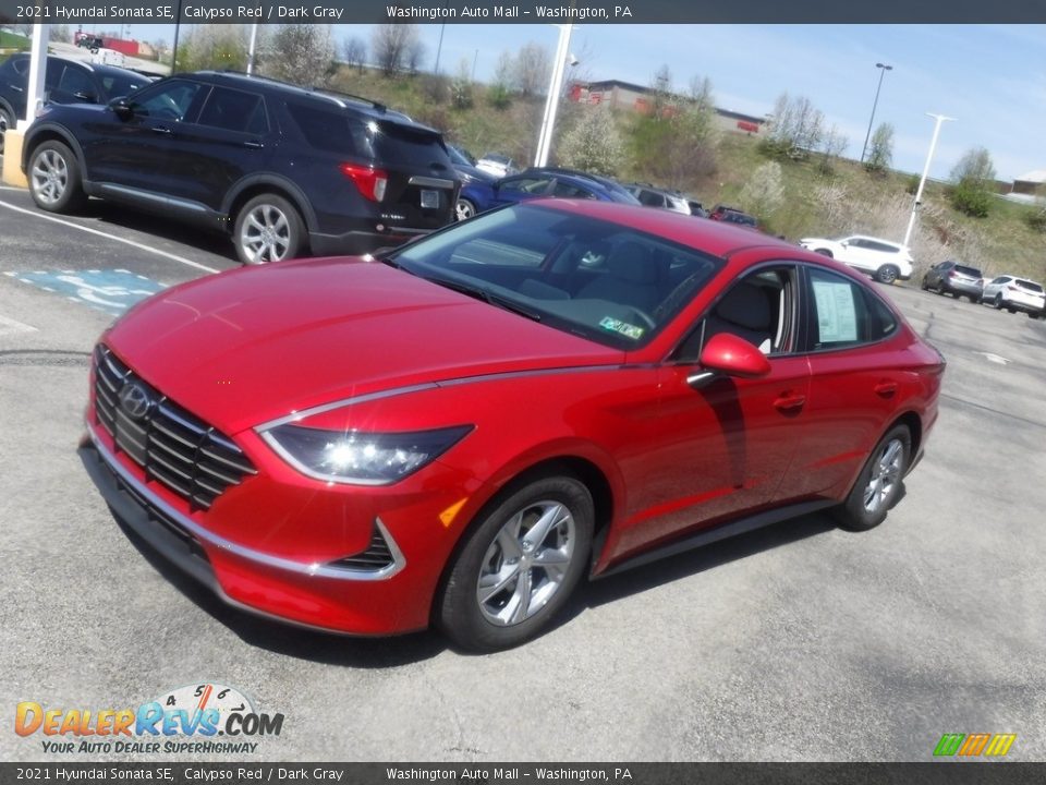 2021 Hyundai Sonata SE Calypso Red / Dark Gray Photo #5