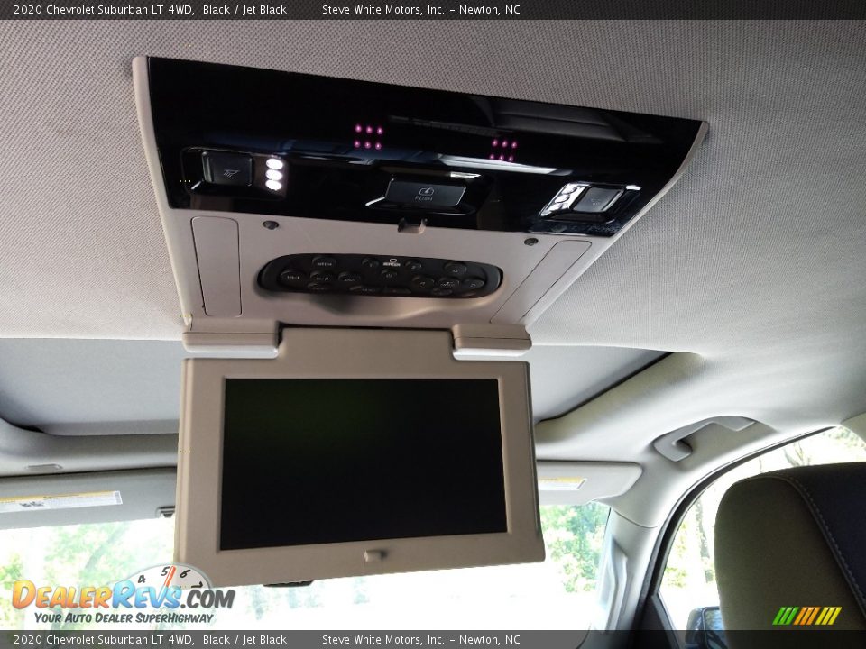 Entertainment System of 2020 Chevrolet Suburban LT 4WD Photo #17