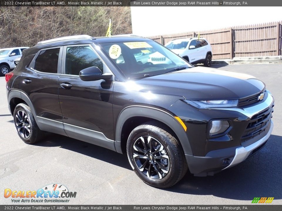 2022 Chevrolet TrailBlazer LT AWD Mosaic Black Metallic / Jet Black Photo #8