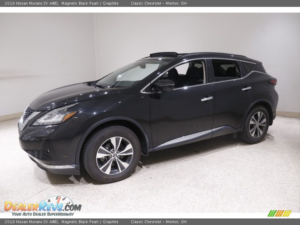 Front 3/4 View of 2019 Nissan Murano SV AWD Photo #3