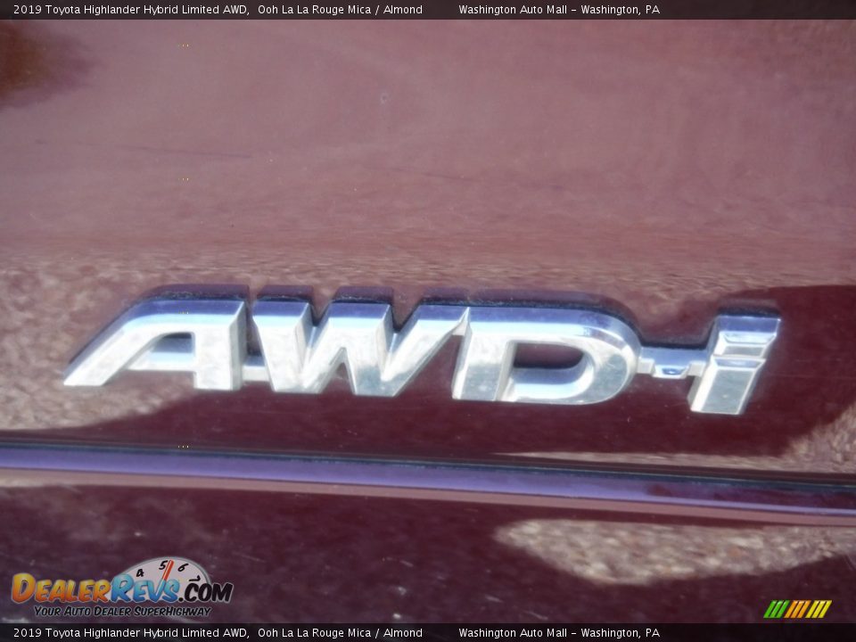 2019 Toyota Highlander Hybrid Limited AWD Ooh La La Rouge Mica / Almond Photo #11