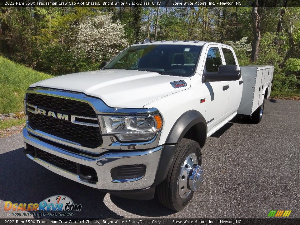 2022 Ram 5500 Tradesman Crew Cab 4x4 Chassis Bright White / Black/Diesel Gray Photo #2