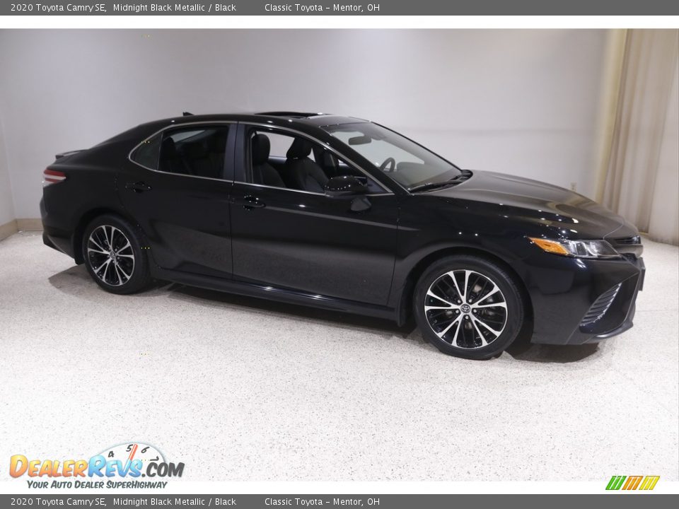 2020 Toyota Camry SE Midnight Black Metallic / Black Photo #1