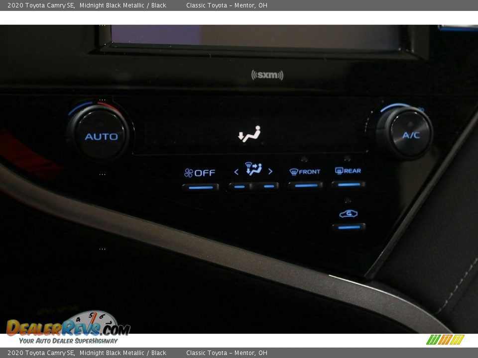 2020 Toyota Camry SE Midnight Black Metallic / Black Photo #18