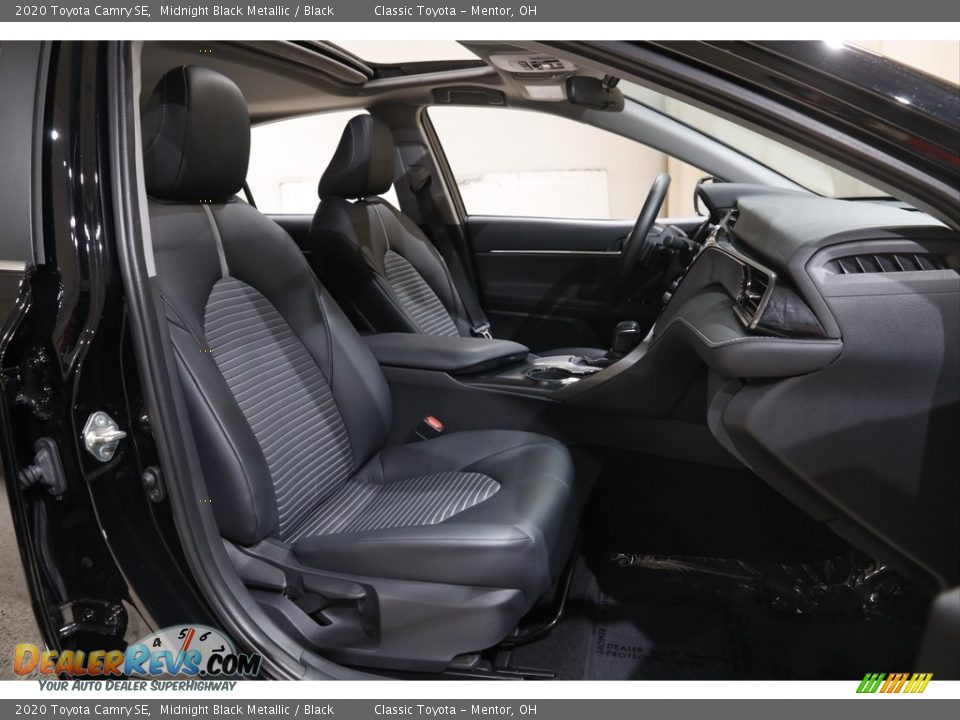2020 Toyota Camry SE Midnight Black Metallic / Black Photo #20