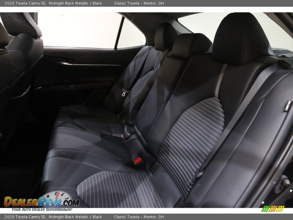 2020 Toyota Camry SE Midnight Black Metallic / Black Photo #22