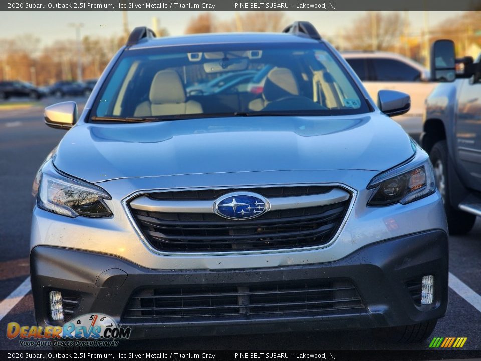 2020 Subaru Outback 2.5i Premium Ice Silver Metallic / Titanium Gray Photo #2