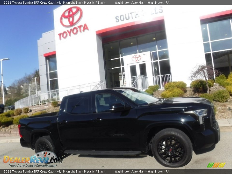 2022 Toyota Tundra SR5 Crew Cab 4x4 Midnight Black Metallic / Black Photo #2