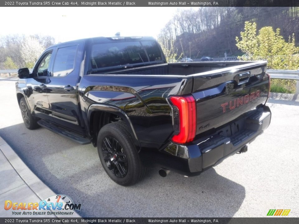 2022 Toyota Tundra SR5 Crew Cab 4x4 Midnight Black Metallic / Black Photo #15