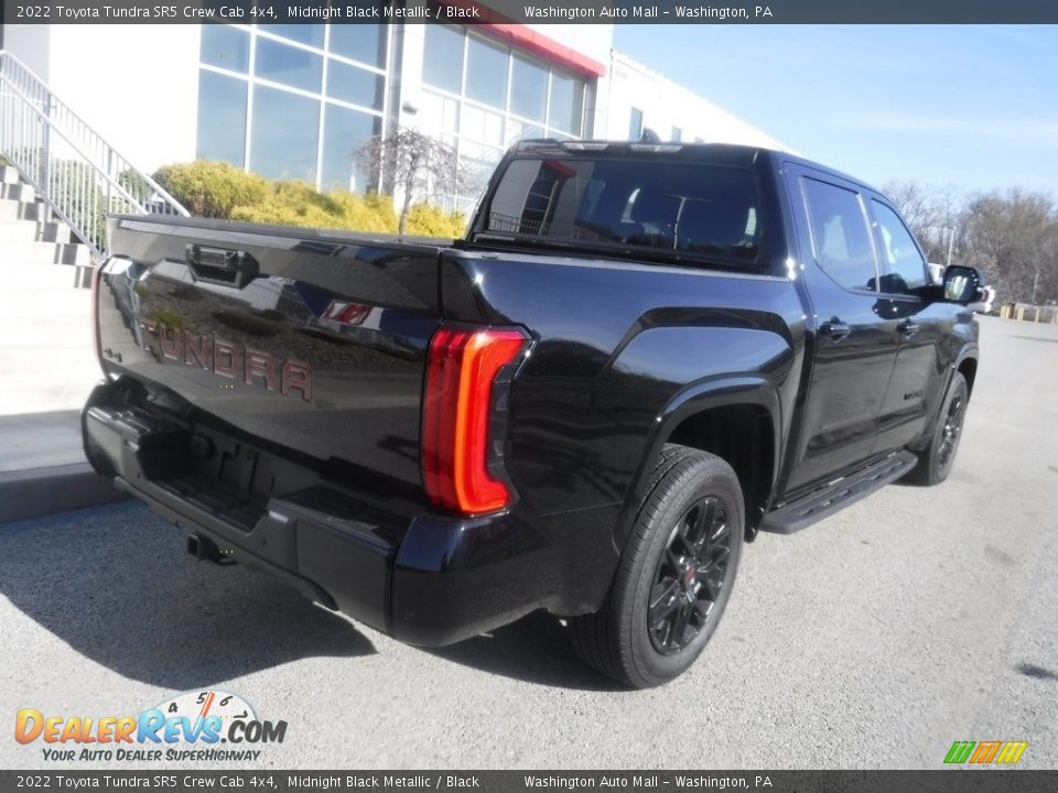 2022 Toyota Tundra SR5 Crew Cab 4x4 Midnight Black Metallic / Black Photo #18