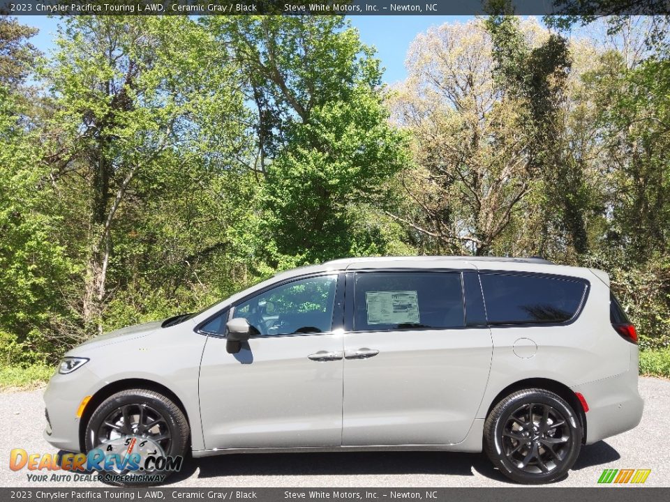 Ceramic Gray 2023 Chrysler Pacifica Touring L AWD Photo #1