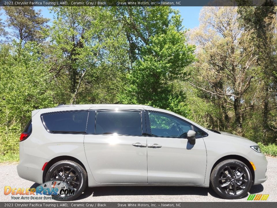 Ceramic Gray 2023 Chrysler Pacifica Touring L AWD Photo #5