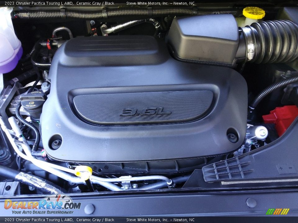 2023 Chrysler Pacifica Touring L AWD 3.6 Liter DOHC 24-Valve VVT Pentastar V6 Engine Photo #9