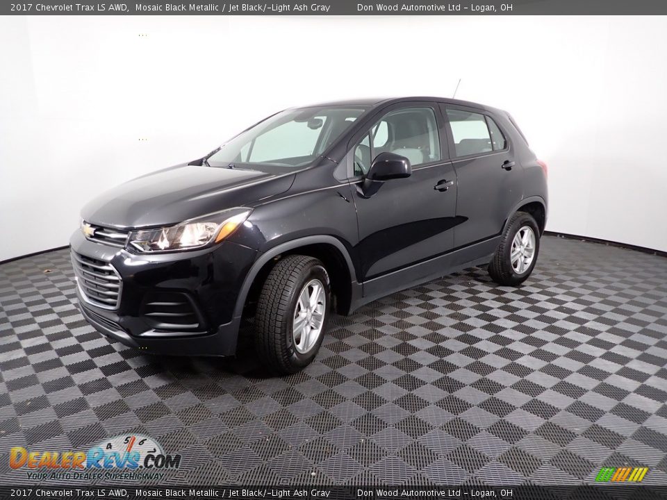 2017 Chevrolet Trax LS AWD Mosaic Black Metallic / Jet Black/­Light Ash Gray Photo #5
