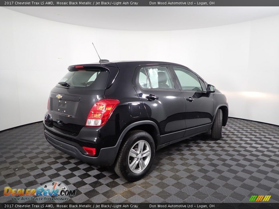 2017 Chevrolet Trax LS AWD Mosaic Black Metallic / Jet Black/­Light Ash Gray Photo #9